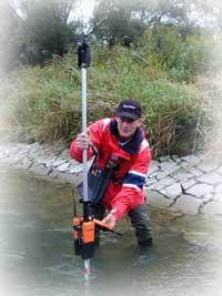 Surveying of the borderline of a river